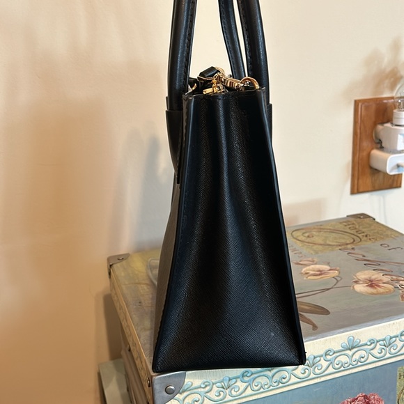 Michael Kors, small purse - Picture 4 of 10